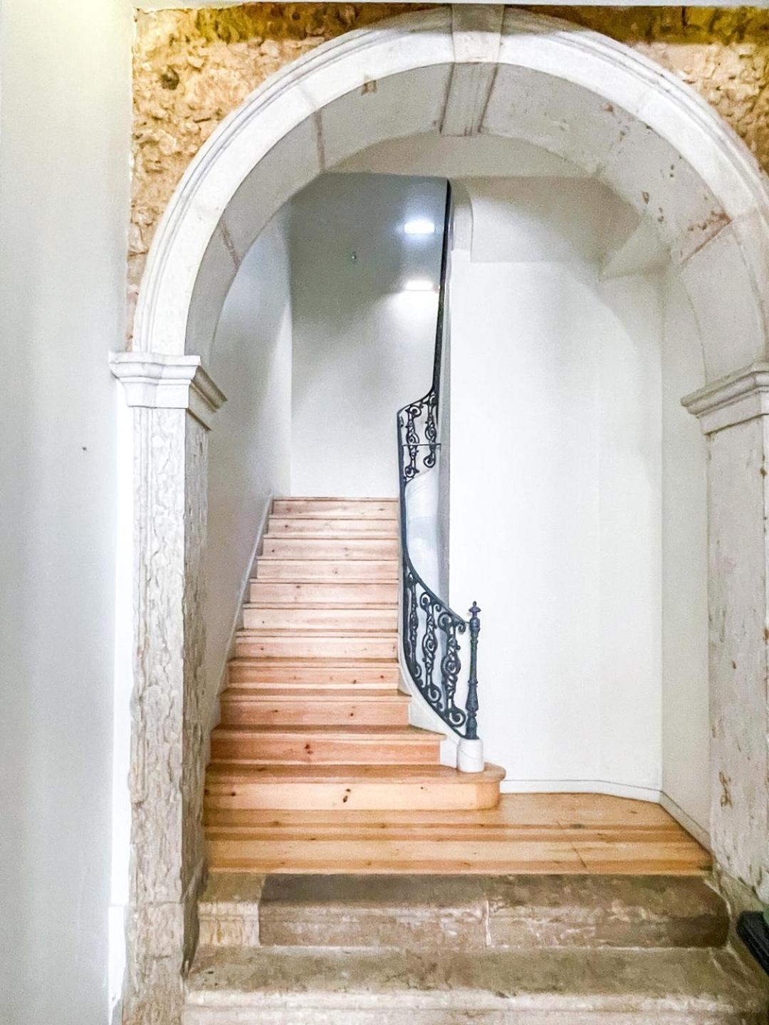 Apartment Charming Close To Lx Factory Lissabon
